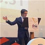 Soy un estudiante de derecho con capacidad para dar clases sobre asignaturas de bachillerato de ciencias sociales, ESO y primaria.