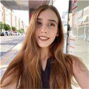 Profesora y supervisora de inglés para niños y adolescentes.