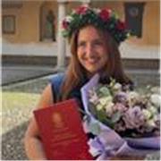 Laureata in Lettere impartisce ripetizioni di Italiano, Latino e Inglese per medie e superiori