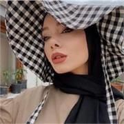 Laureata da la facoltà di lingue in Egitto ,la lingua araba