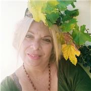 Laureata in Giurisprudenza impartisce lezioni di Diritto. Grazie a conoscenze ottime nel settore, offre aiuto in Letteratura e Grammatica Italiana e Storia. Disponibile per doposcuola, assistenza compiti, preparazione esami scolastici