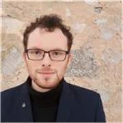 Profesor y especialista en finanzas verdes con experiencia el mundo de la comunicación corporativa, la diplomacia internacional…