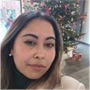 Sono nata e avendo vissuto in Italia fino all’età di 22 anni, l’italiano è la mia madrelingua