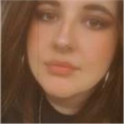 Sono una ragazza appassionata della lingua inglese :) baso le mie lezioni sul dialogo ma utilizzo metodi alternativi e creativi!