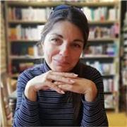 Autrice bilingue français-allemand propose cours d’allemand adaptés à votre niveau avec une approche claire et sans stress.