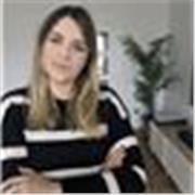 Adapto mis clases al nivel de cada alumno. Soy una persona didáctica y me adapto a las necesidades de cada alumno. Intento hacer mis clases lo más prácticas y amenas posibles