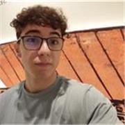 Estudiante de Historia en la universidad autónoma de Madrid, con ganas de dar clase.