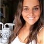 Clases de conversación de inglés para niños de hasta 12 años. Chica bilingüe