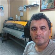 Ingeniero de sistemas y computación, profesor en: computación e informática, análisis y diseño de sistemas, diseño gráfico, suite office, programación en lenguaje phyton, electrónica básica, etc. 
Experiencia docente, conocimiento de matemática básica e i