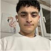 Soy un chico joven que le gustan hacer deporte y enseñar 