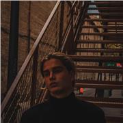 Me defino extrodivertido y apasionado y mis clases irían dirigidas a niños de primaria