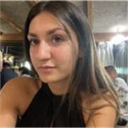 Ragazza studentessa impartisce lezioni di matematica, scienze umane, inglese, russo, spagnolo, chimica, biologia…