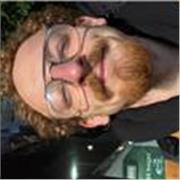 Insegnante esperto in materie umanistiche, nelle relazioni con bambini e ragazzi grazie ad esperienze di volontariato e non 