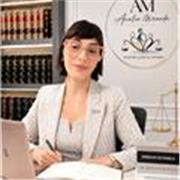 Profesora de inglés para adultos que requieren aprender el idioma