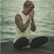 Profesora titulada en Hatha Yoga por la Escuela Salud y Bienestar Gobinde (Valencia) con más de 10 años de experiencia impartiendo clases personalizadas. Ofrezco un enfoque profesional, adaptado a cada alumno y orientado a mejorar fuerza, flexibilidad y b