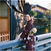 Native Japanese tutor for conversation lessons