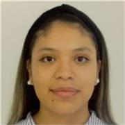 Profesora de inglés apta para dar clases a alumnos de todas las edades y de cualquier nivel.