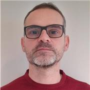 Laureato Ingegneria Informatica con abilitazione per l'insegnamento impartisce lezioni di Matematica