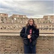 Profesor de inglés o qualquier materia requerida por el estudiante. He vivido en Japón así que tengo experiencia de todo tipo