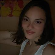 Offro lezioni private di inglese ai bambini e a ragazzi di scuola media e liceo e li aiuto a raggiungere i loro obbiettivi.