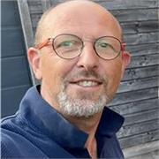 prof de maths en collège de la 6eme à la 3eme, spécialisé dans l’enseignement auprès d’enfants en difficulté graves et persistante