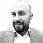 Un Maestro diceva che “la spontaneità è l’ultimo apprendimento divenuto acquisizione”. Apprendere è un percorso emotivo, fatto di immagini, vive, in movimento. Come un viaggio meraviglioso fatto in estate. Sono qui per questo.