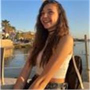 Insegnante di italiano madrelingua e inglese con certificazione B2, accetto proposte di lavoro sia per piccoli che grandi