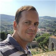 Nativo alemán y español, completamente bilingüe, con mucha dedicación.