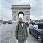 Arquitecto con cualidades en todas las asignaturas numéricas, dibujo, inglés y dibujo técnico 