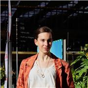 Je propose des cours à distance de Mathématiques, de sciences et de Musique mais également très polyvalentes sur les matières.