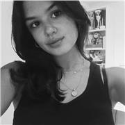 Soy una alumna universitaria dispuesta a dar clases particulares de manera presencial como online de Inglés,Economía o Euskera