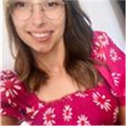 Profesora de inglés con experiencia en impartir clases particulares desde alumnos infantiles hasta adultos. 