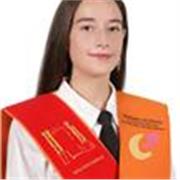 Soy María, estudiante de ADE y Derecho, profesora con experiencia impartiendo clases de español personalizadas para extranjeros