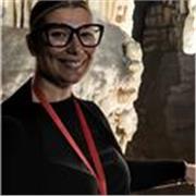 Educatrice offre supporto compiti e metodo di studio per primaria e medie
