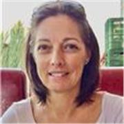 Profesora de matemáticas imparte clases de bachillerato