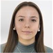Estudiante destacada con media de sobresaliente en la ESO. Ofrezco clases de refuerzo a alumnos de primaria y/o secundaria.