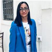 Laureata magistrale in economia impartisce lezioni di diritto per studenti a Manfredonia o online