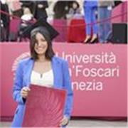 Laureata in Lingue, Civiltà e Scienze del Linguaggio (lingua spagnola e portoghese e brasiliana). Attualmente magistrale in lingue