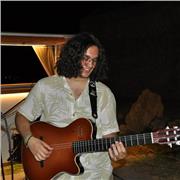 Studente al Conservatorio S. Cecilia di Roma offre lezioni di chitarra