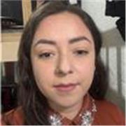 Maestra de matemáticas de nivel primaria a maestría