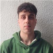 Soy un profesor atento y con paciencia. Adapto el nivel de cada alumno en cada clase