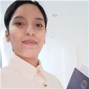 Lessons for beginners in both Italian and French. I can also help if you are already studying and need someone to help improve it.