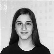 Profesor de literatura e historia para alumnos de primaria