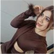 ✨ ¿Quieres aprender español de una forma fácil, divertida y auténtica? ✨

Soy Mariana, artista y profesora online de español