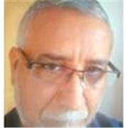 Profesor de Enfermería imparte clases a estudiantes de Enfermería. Clases online en español