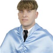 Me defino como una persona con muchas ganas de enseñar a jóvenes y niños a entender y hablar en inglés