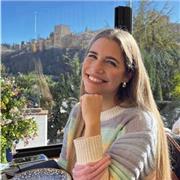 Graduada en Filología Hispánica con experiencia en la enseñanza de Lengua y Literatura