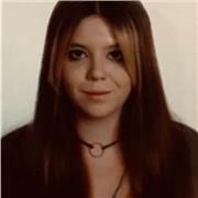 Profesora de Matemáticas imparte clases a niños de primaria y la ESO