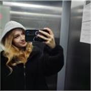 Korepetytorka języka polskiego jako obcego. Sama kiedyś uczyła się języka polskiego, dlatego dobrze rozumie trudności uczniów