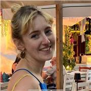 Deutsch-Studentin im Master, die gymnasiale Ober- und Unterstufe unterrichtet